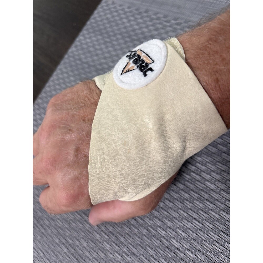 SARANAC Right Handed Golf Assist Device Glove Medium Men’s